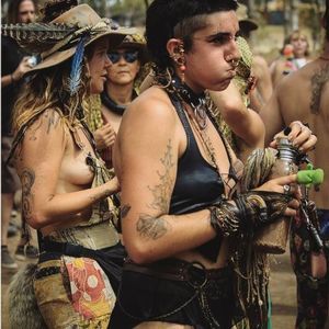 Meet your Posher, Noonie